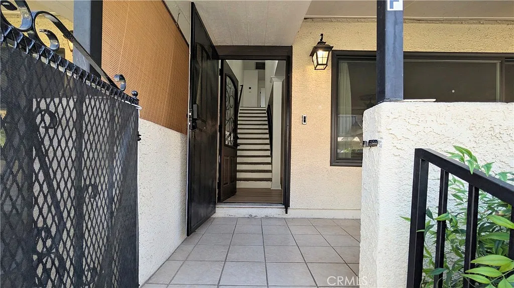 2 bed, 2.5 bath, 1628 sqft, $2,800 — Photo 2