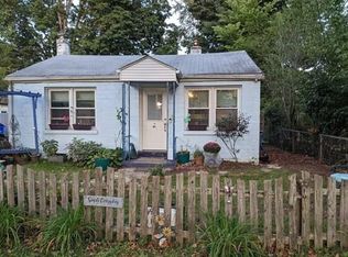 81 Garland St, Springfield, MA 01118