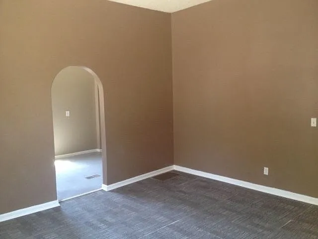 2440 Marion St — Photo 14