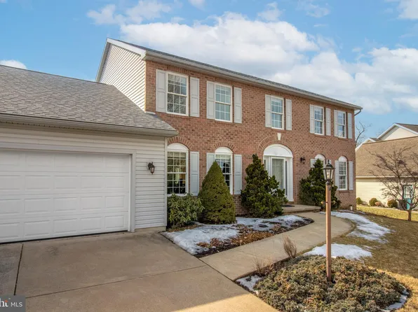 122 Oak Pointe Cir, State College, PA 16801