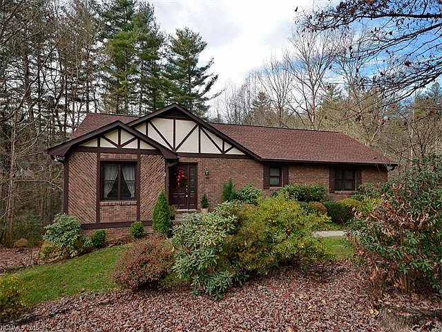 1st image of 2 Delacy Dr
