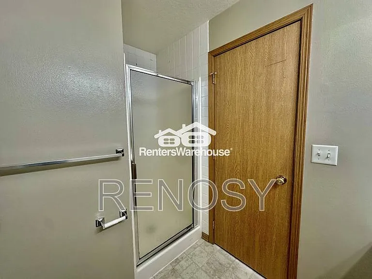 5924 Sutton Pl #10 — Photo 22