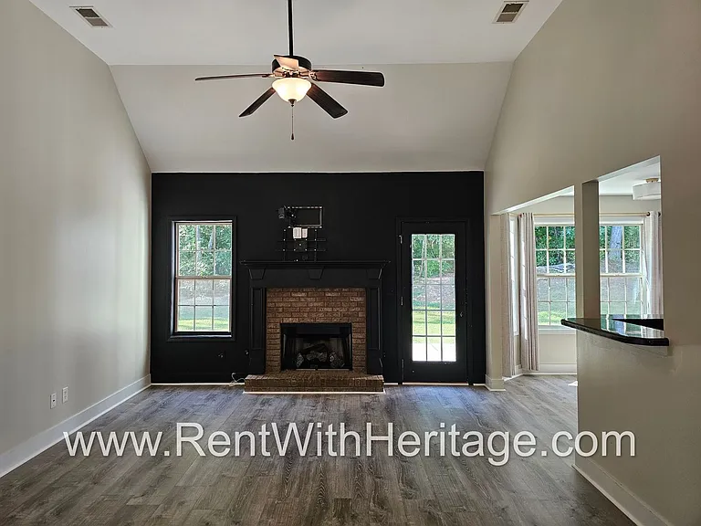 182 Saddleridge Dr — Photo 5