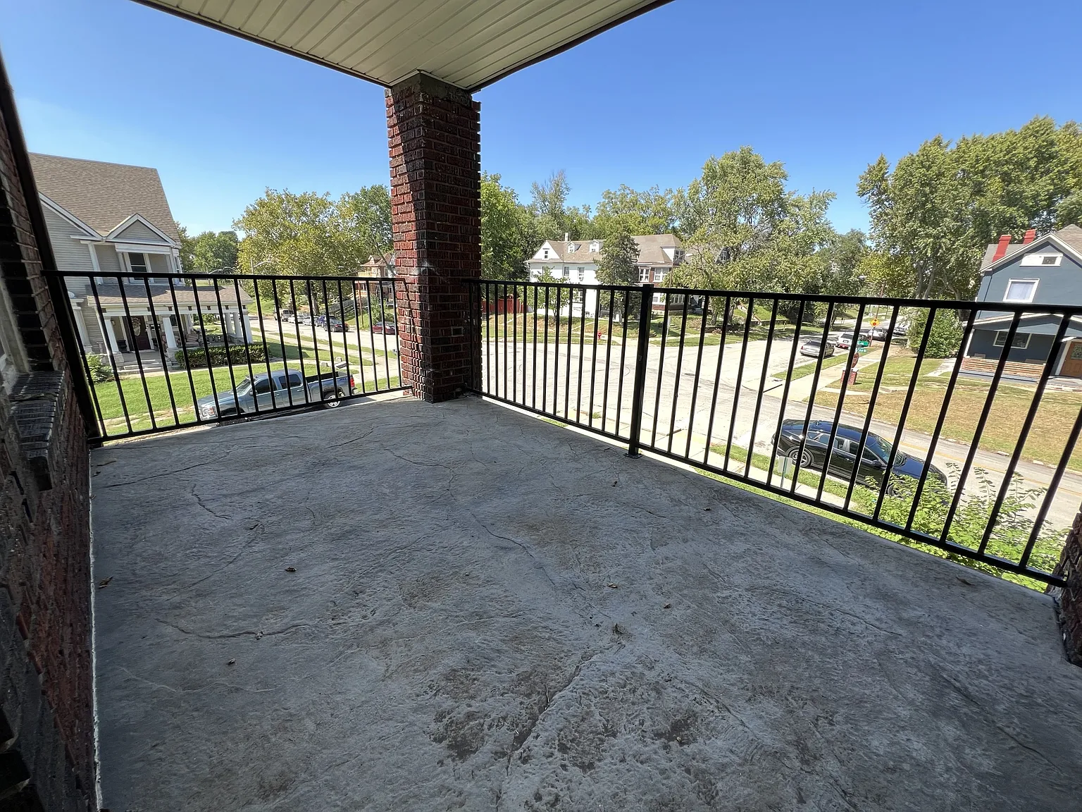 853 Barnett Ave — Photo 4