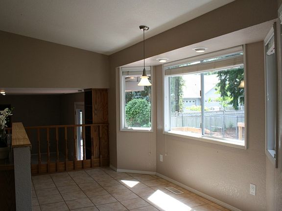 5th image of 6214 75th Avenue Ct W