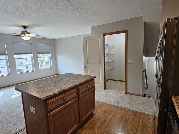 Kitchen & pantry
