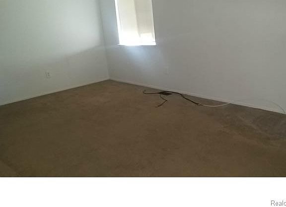 2nd image of 2140 Orchard Crest St