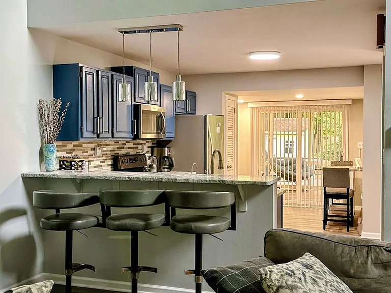 2104 Vacation Ln — Photo 5