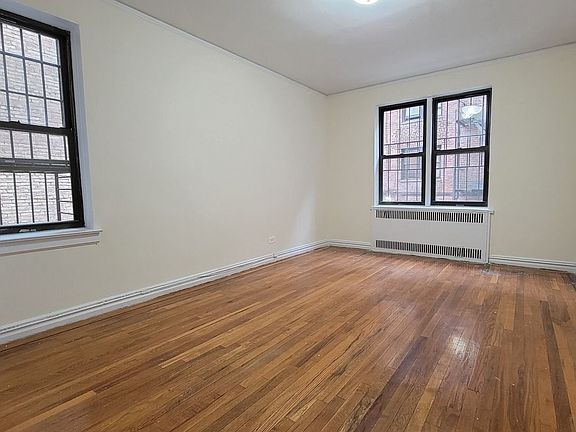 4th image of 10 Overlook Ter APT 1A