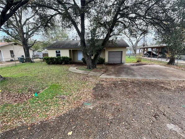 2107 Woodville Rd, Bryan, TX 77803