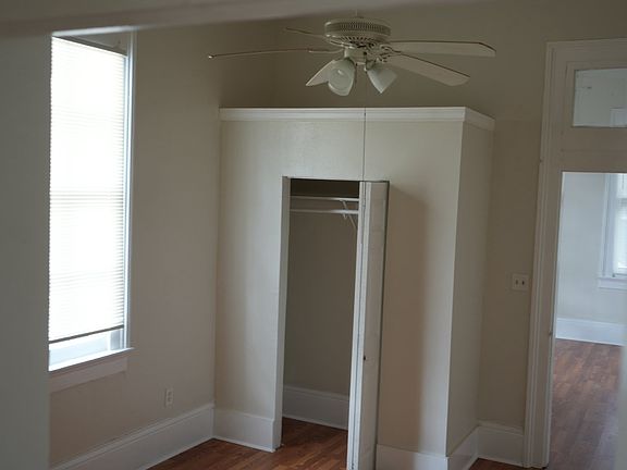 3rd image of 2624 Jackson Ave