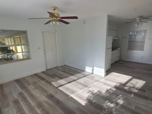 808 NE 10th St Unit 3, Hallandale, FL 33009