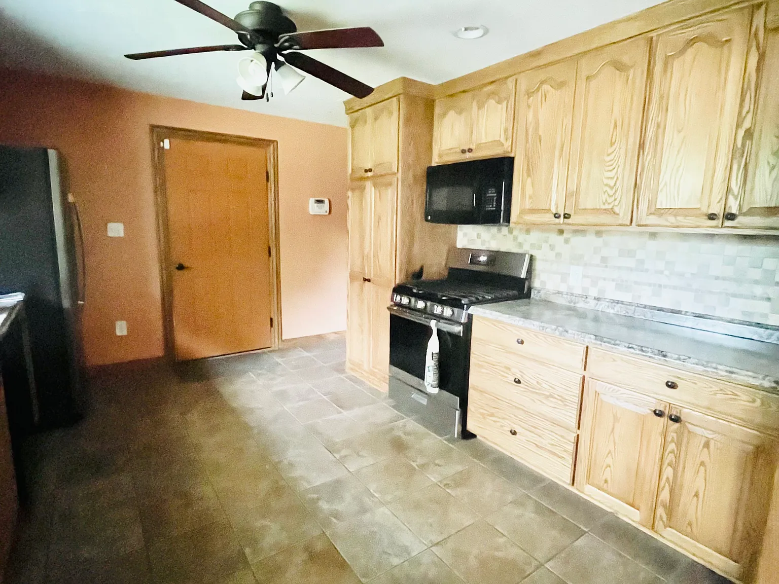 8189 Ravenna Rd — Photo 4