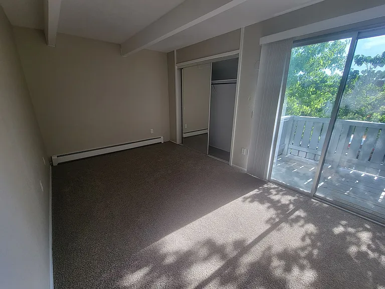 3574 Broadway St — Photo 13