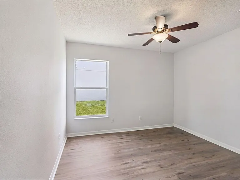 622 Delancey Dr — Photo 15