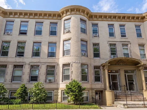 38 Winchester St APT 4, Brookline, MA 02446