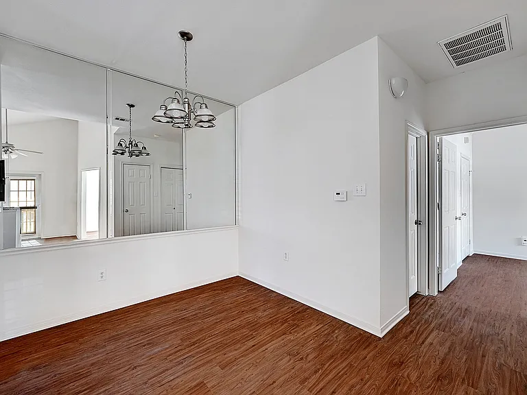 600 Leah Avenue 046