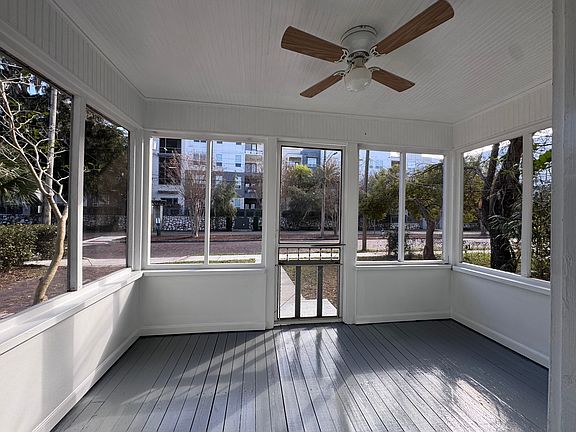 4th image of 1700 Haven Dr