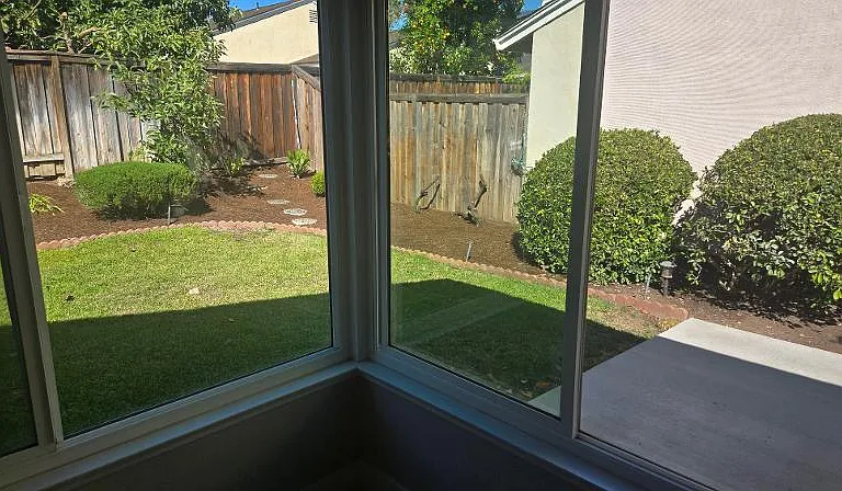 4321 Pioneer St — Photo 27