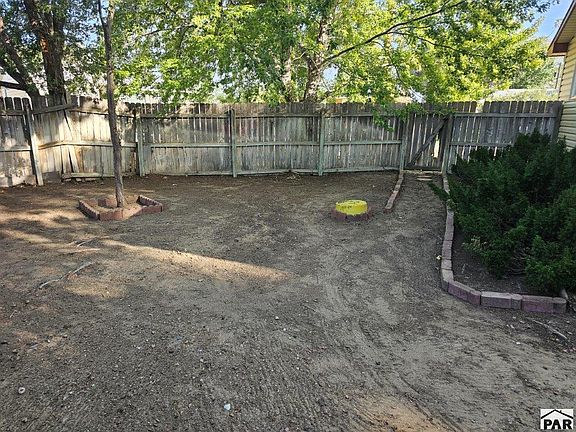 4th image of 803 E Cedar St