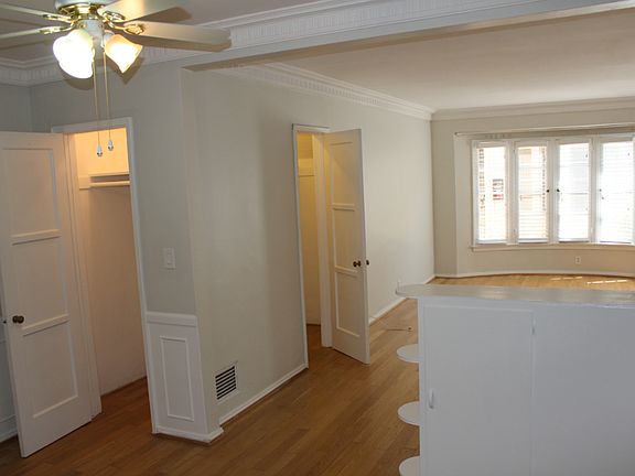 5th image of 9913 Durant Dr