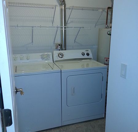 5th image of 1017 Newport Hbr