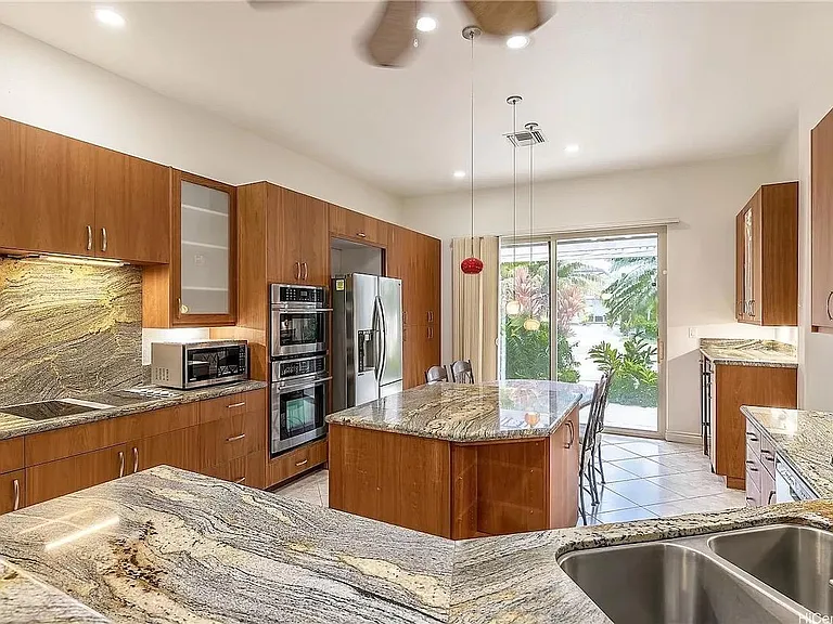 1020 Koko Kai Pl — Photo 2