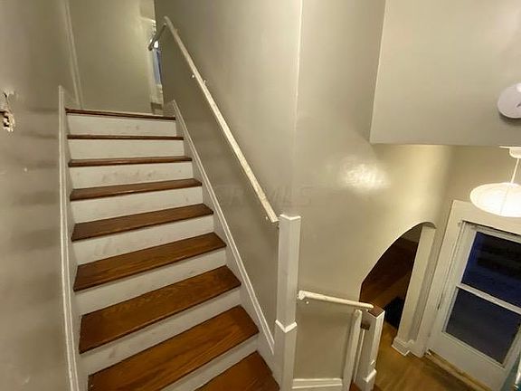 2nd image of 704 Yeoman St