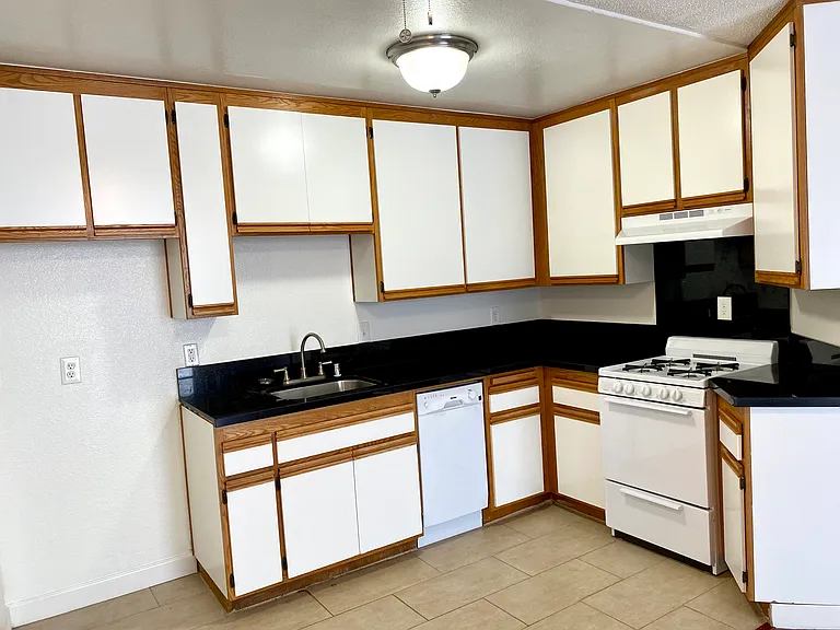 4431 Eagle Rock Blvd — Photo 11