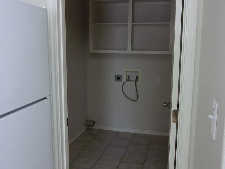 144 Palm St — Photo 4