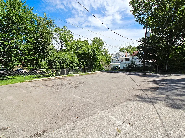 2803 Charlotte St #1S — Photo 17