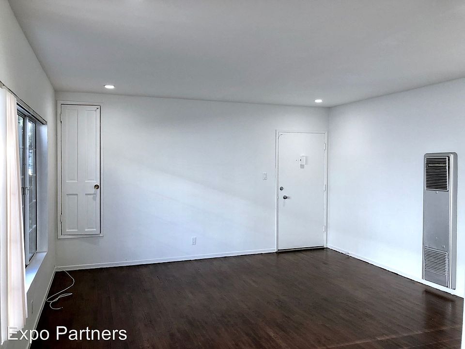 1st image of 3419 Club Dr APT 10