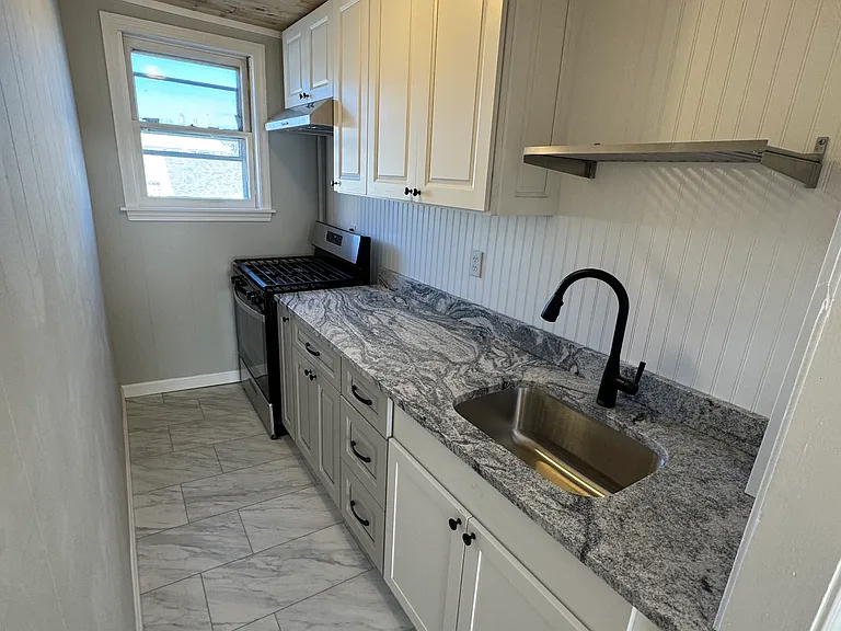 224 Plain St #2W — Photo 2