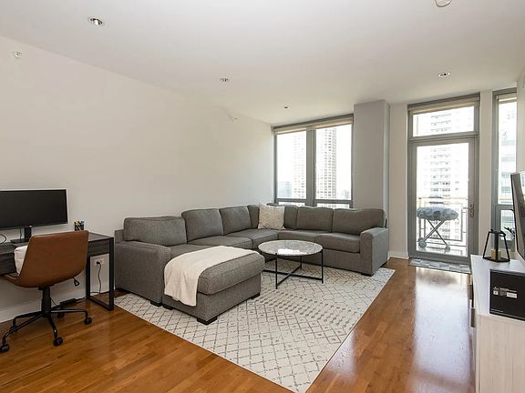 5th image of 565 W Quincy St Unit 1804