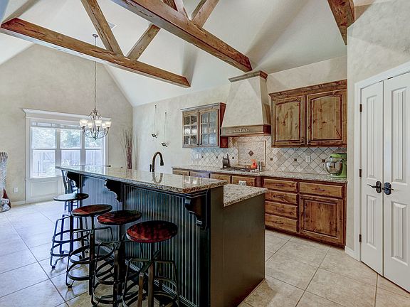 Vaulted, Beamed Ceilings
