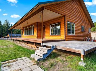 304 Latigo Ln, Naples, ID 83847