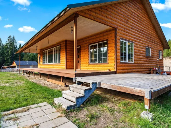 304 Latigo Ln, Naples, ID 83847