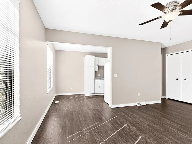 Walnut Woods Apartments — Photo 52