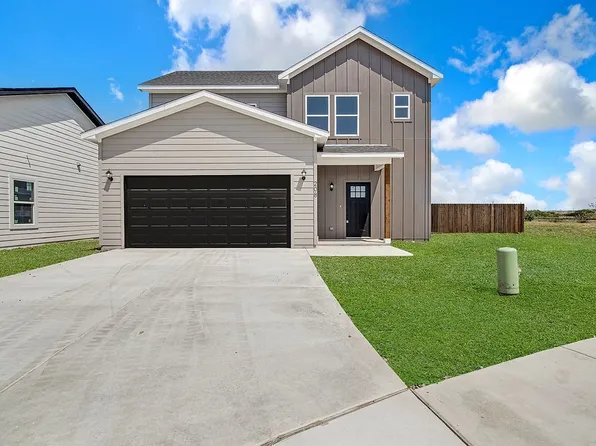 208 Marble Creek Dr, Fort Worth, TX 76131