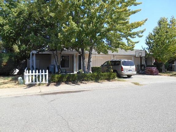 3rd image of 104 Hoxsie Ct #A