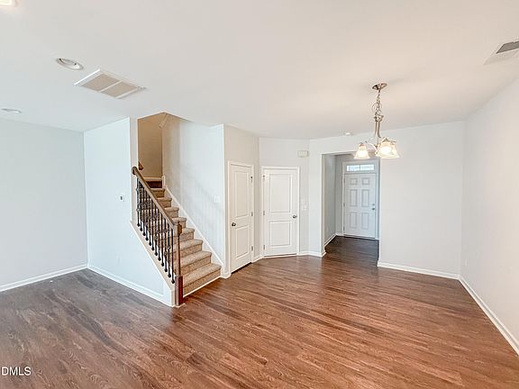 4th image of 1105 Little Gem Ln