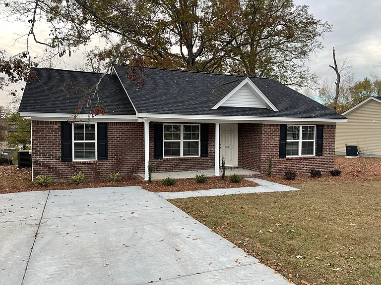 1351 Virginia Acres — Photo 2