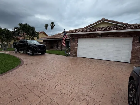 8697 NW 1st St, Coral Springs, FL 33071