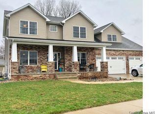 616 Burberry Ln, Rochester, IL 62563