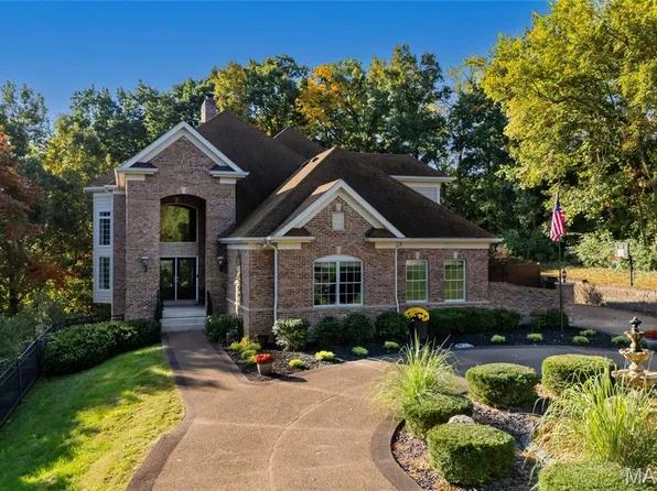 9542 Country Club Grn, Saint Louis, MO 63127