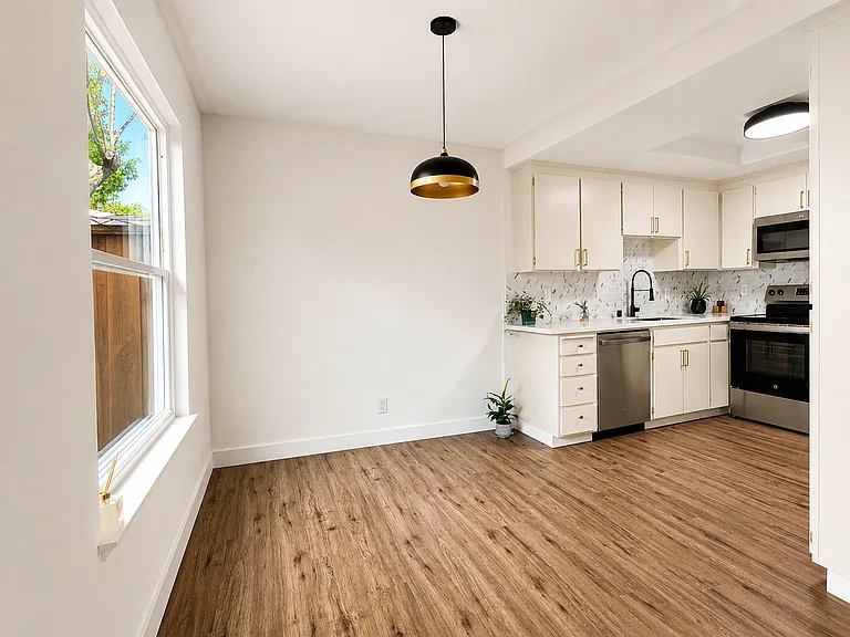1409 Bel Air Dr #A — Photo 9