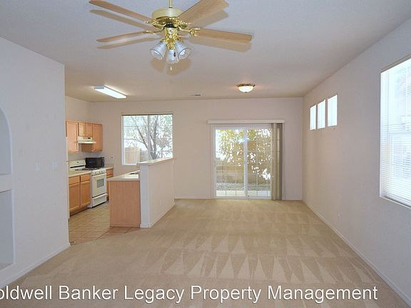 3rd image of 5248 Molokai St NE