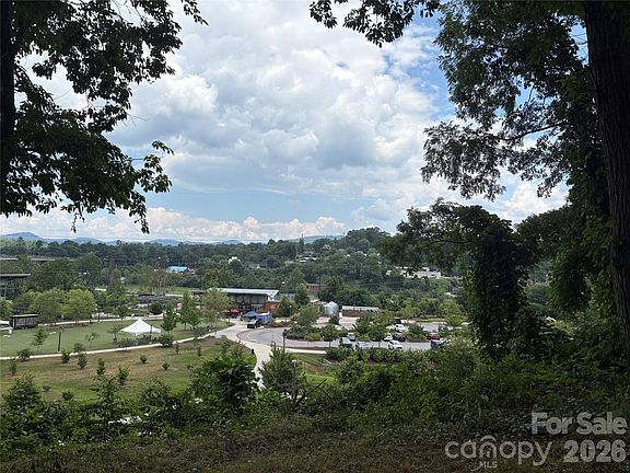 5th image of 53 Logan Cir