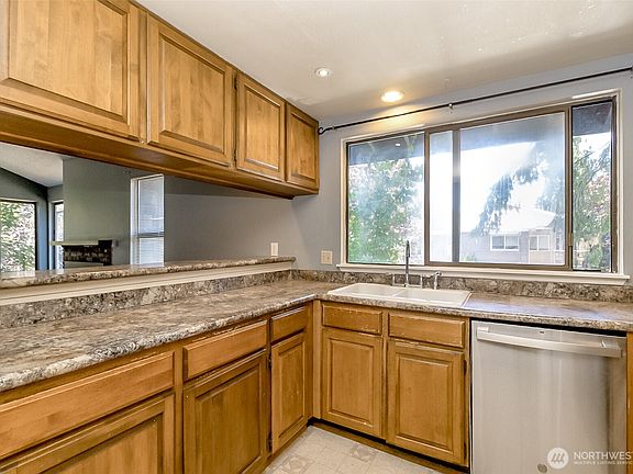 5th image of 8408 18th Avenue W #2-201