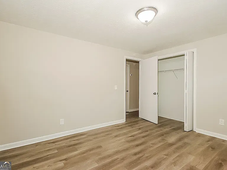 5926 S Bear Dr — Photo 4